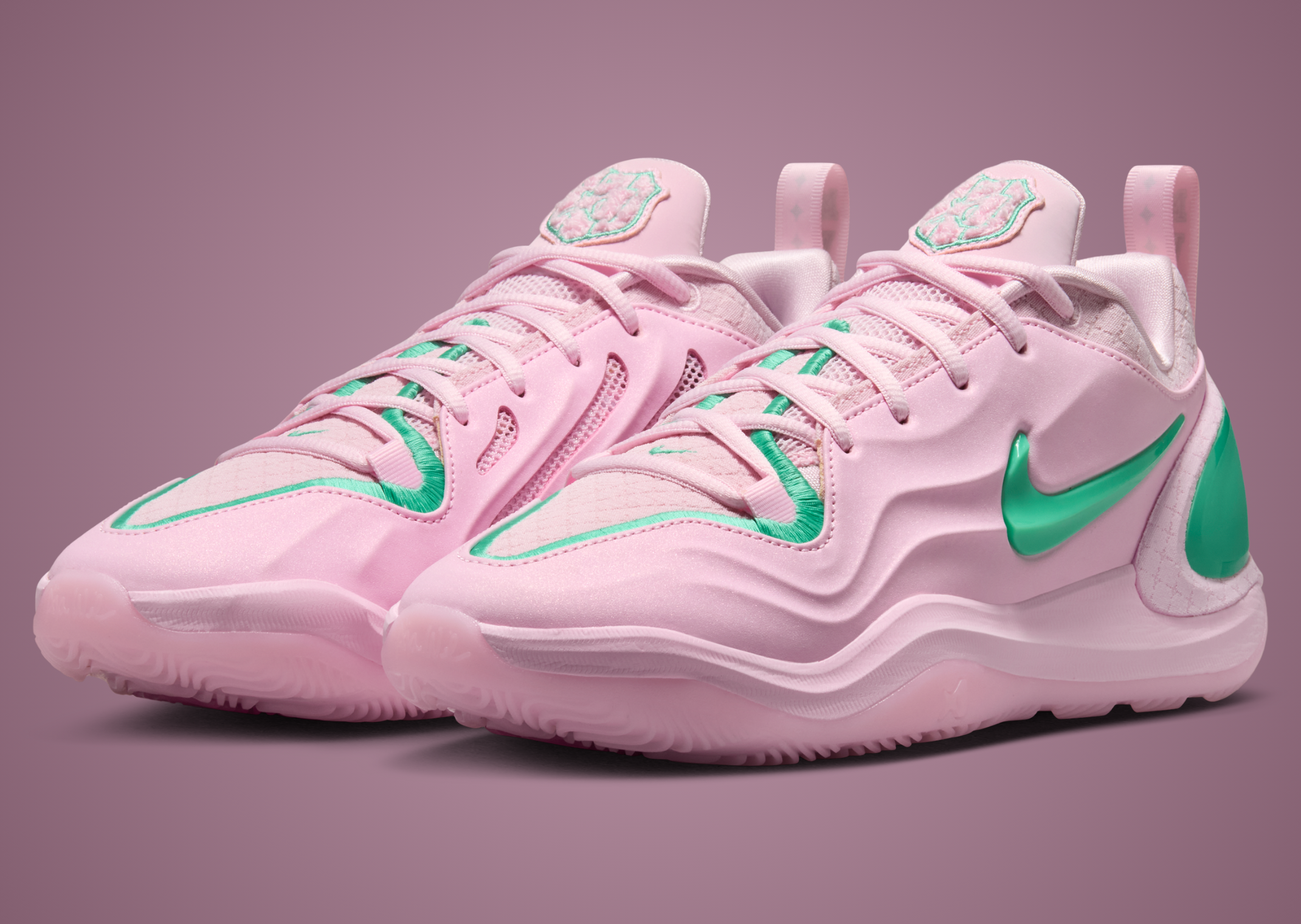 Nike A'Two Pinkies Up - Angle