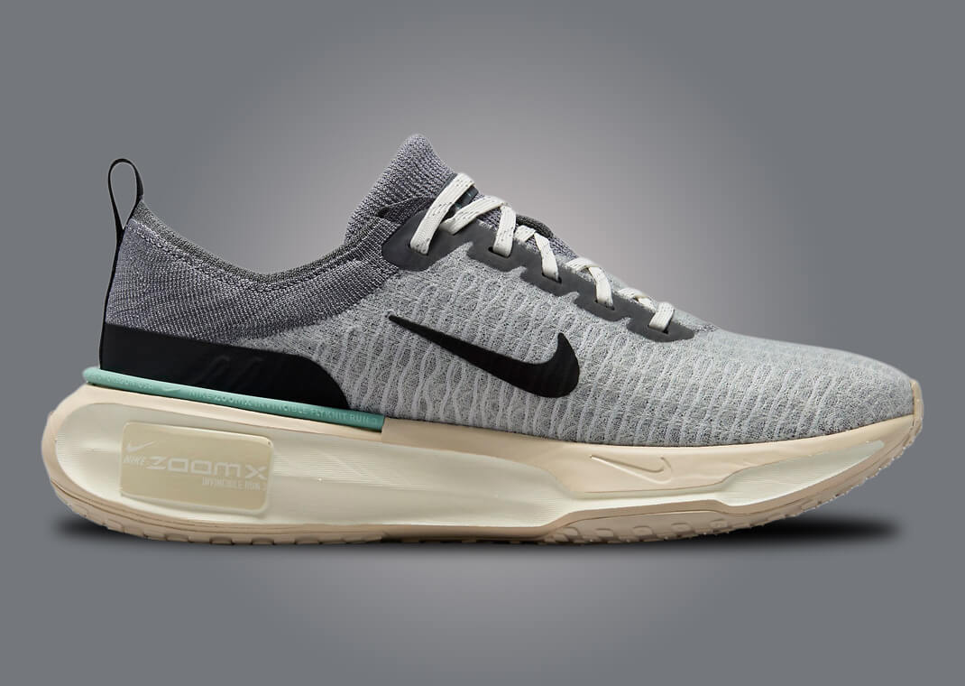 NIKE - ナイキNIKE ZOOMX INVINCIBLE RUN 3 WIDE❣️値下げ Nike ZoomX Invincible Run 3 Pure Platinum Vapor Green