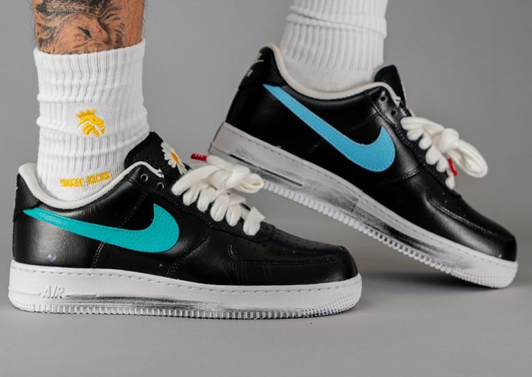 PEACEMINUSONE x Nike Air Force 1 Low Para-Noise 3.0 Side 2