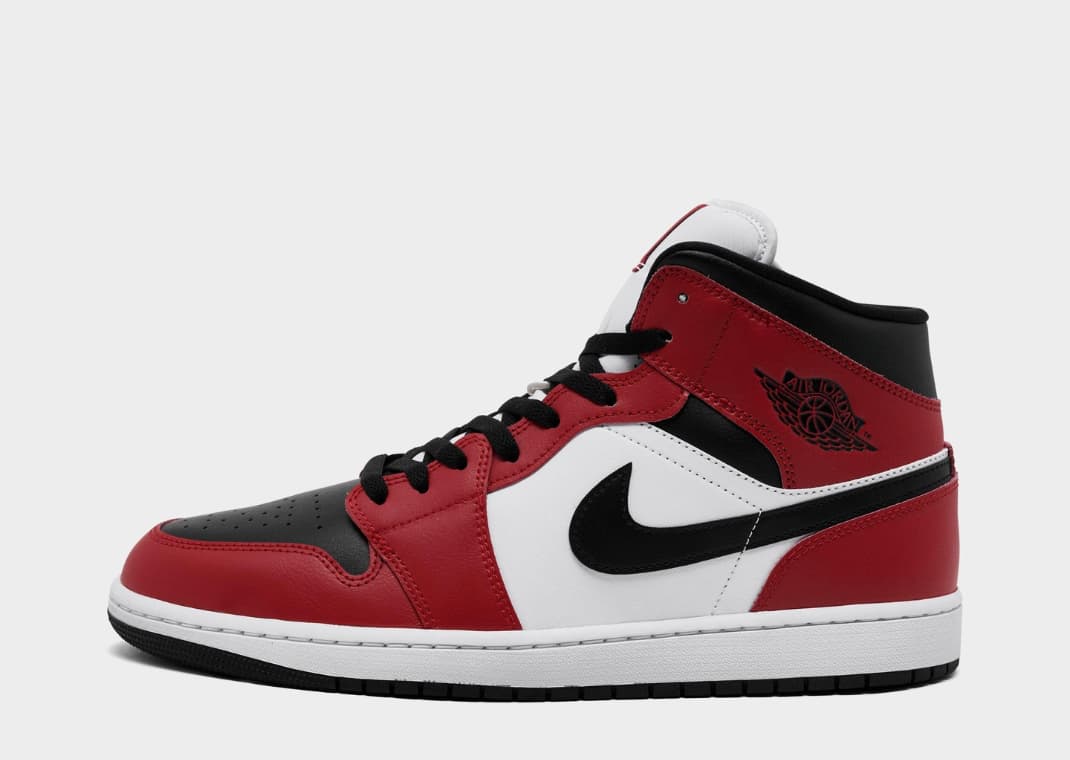 Air Jordan 1 Mid Chicago