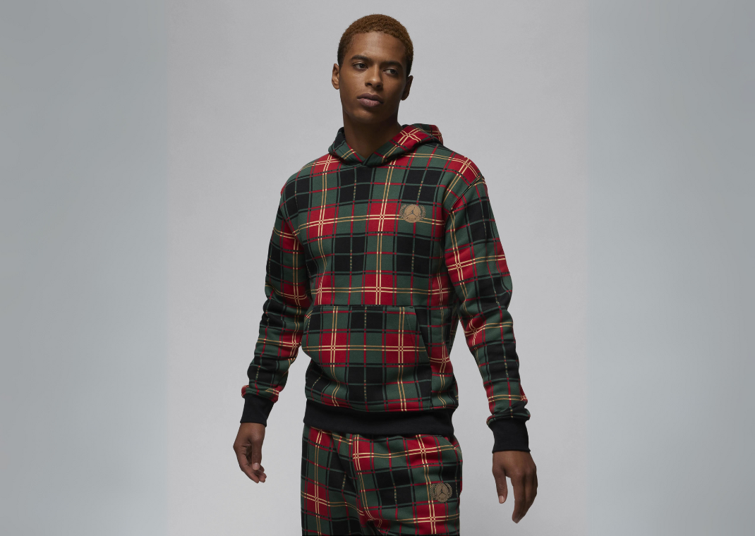 Jordan Essential Holiday Men's Hoodie Model