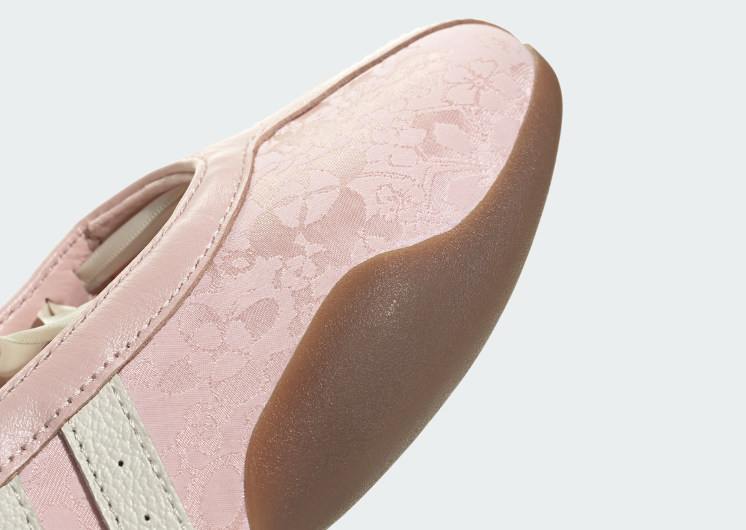Liberty London x adidas Taekwondo Mei Ballet Pink - Toe Detail