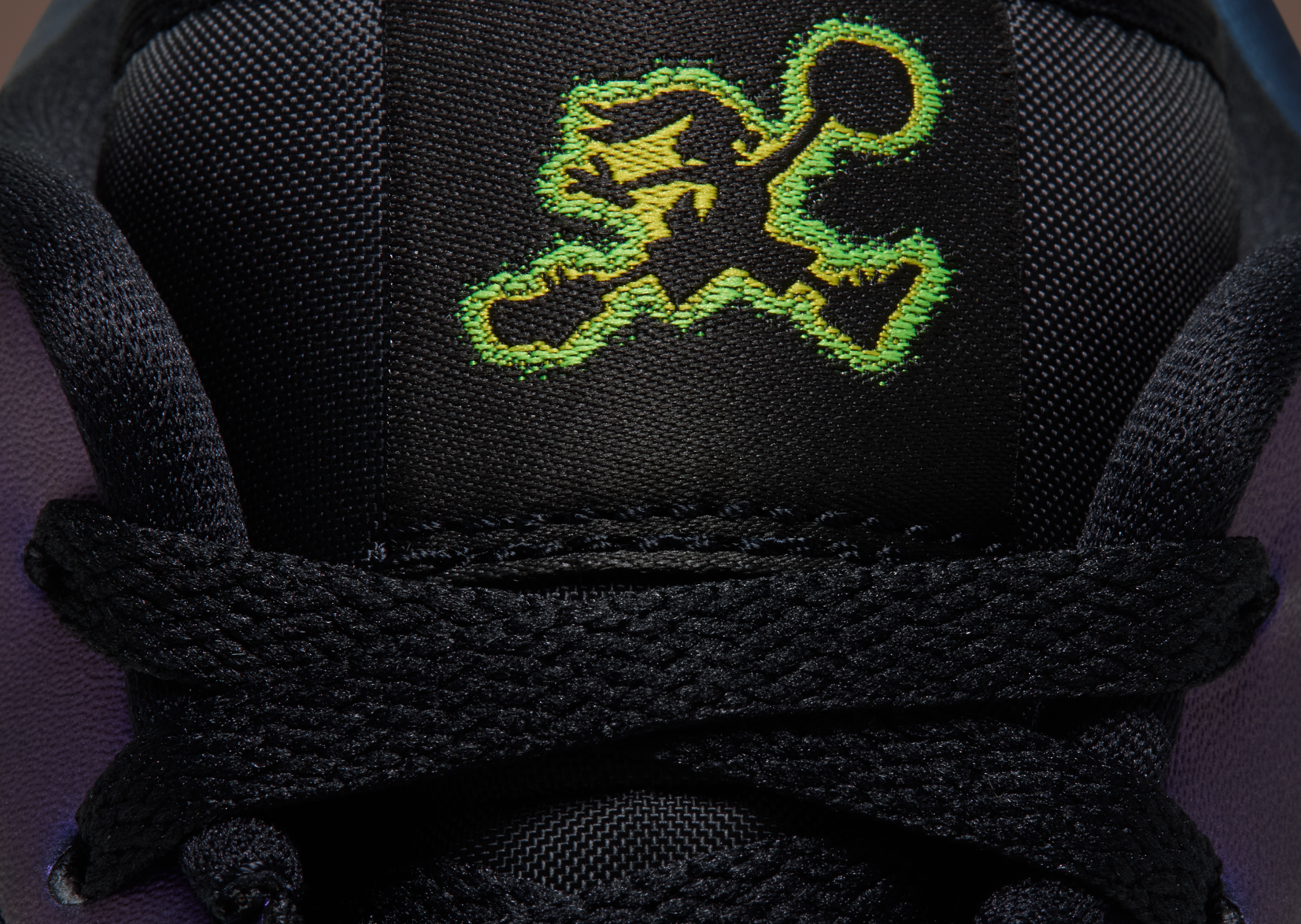 Air Jordan 1 Low SE Space Jam Magic Ball