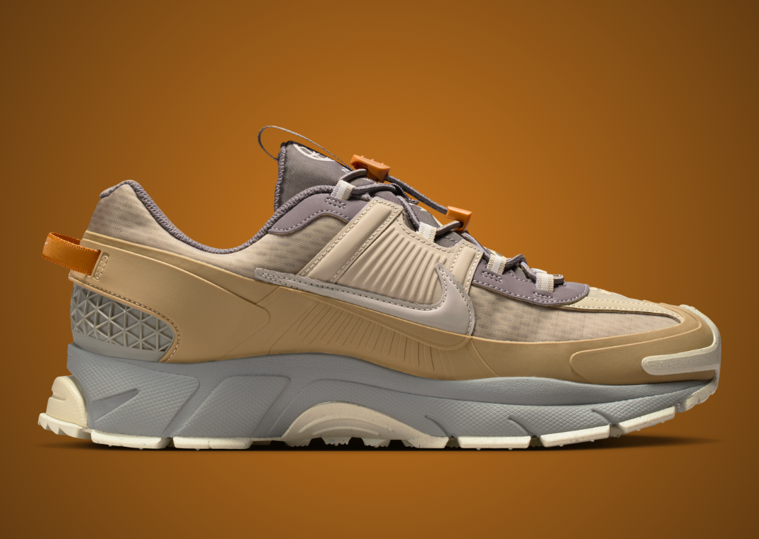 Nike Vomero 5 Roam Running Poets - Medial