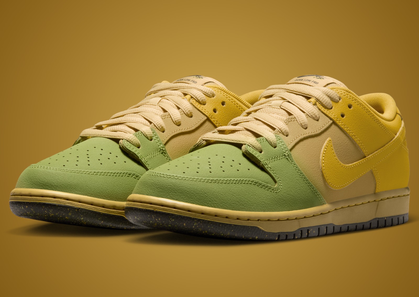 Nike SB Dunk Low Saffron Quartz