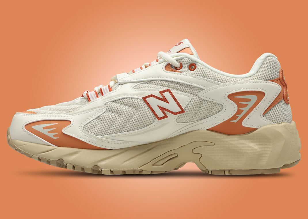New Balance 725 Beige Tan Medial