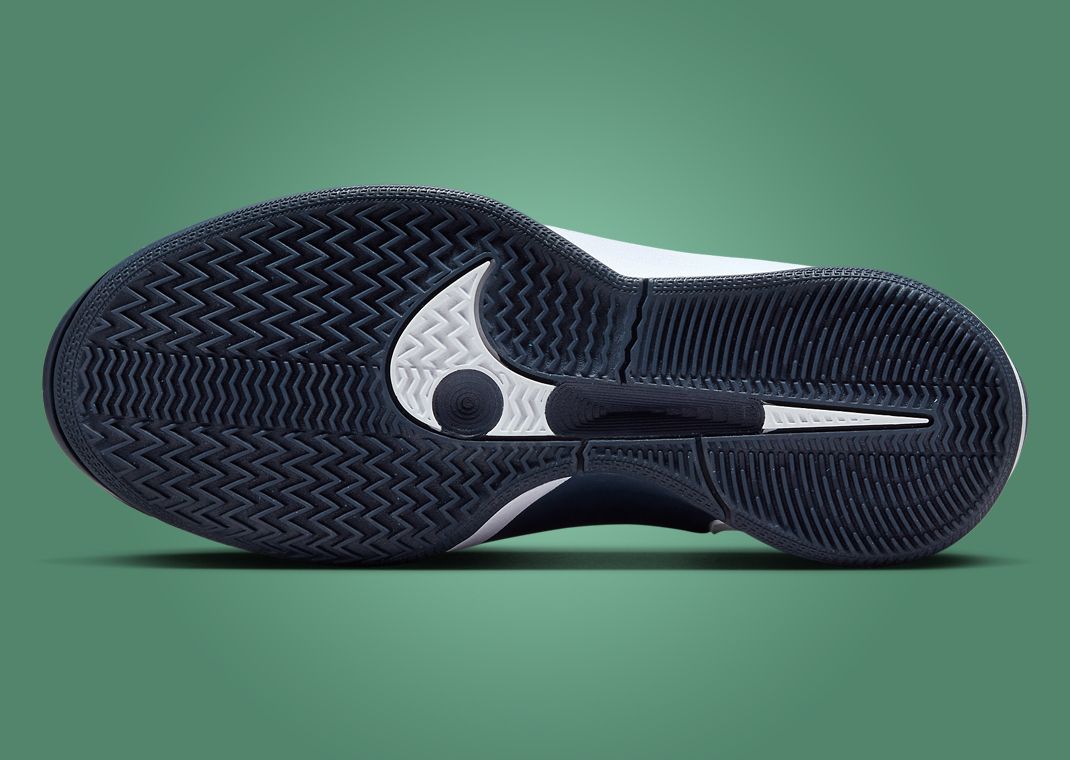 Nike Sabrina 2 TB College Navy outsole