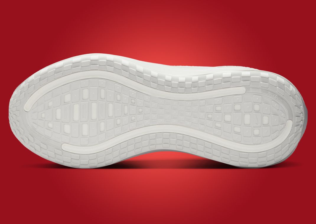 Nike Vomero Plus White Outsole