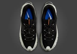 Nike Zoom Vomero 5 Roam Black Light Silver Top
