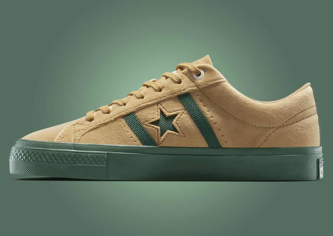 UNDEFEATED x Converse One Star Academy Pro Brown Egret Medial