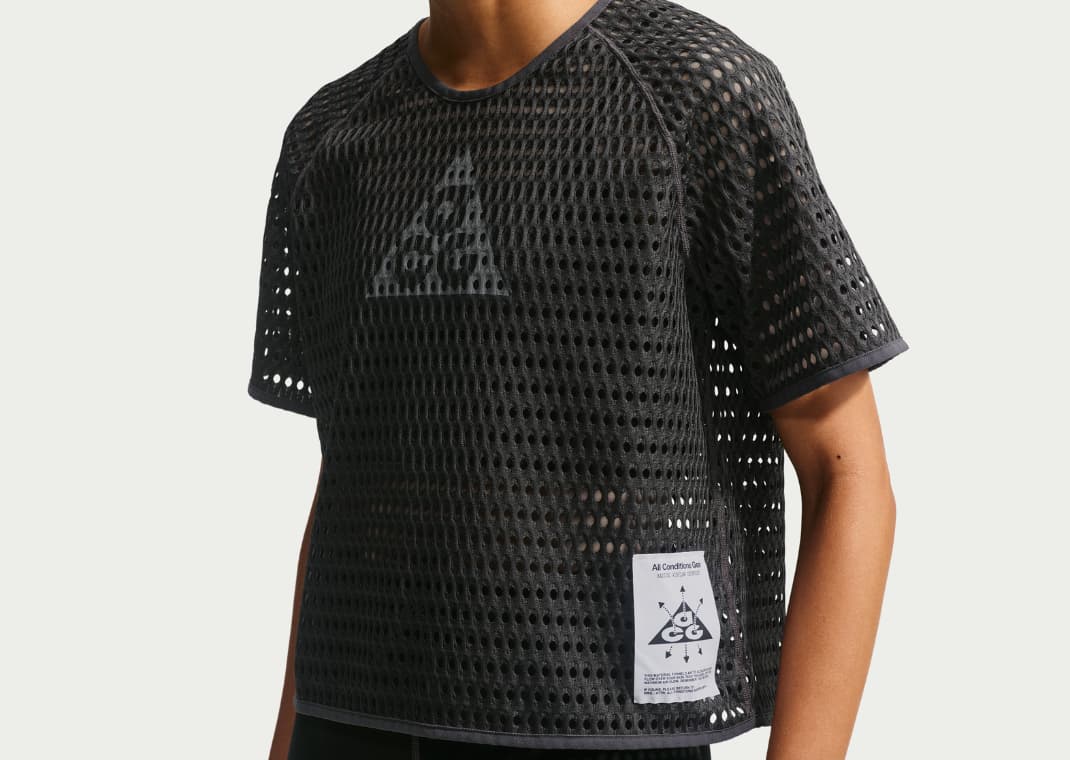 Nike ACG Radical AirFlow Short-Sleeve Trail Running Top (W)