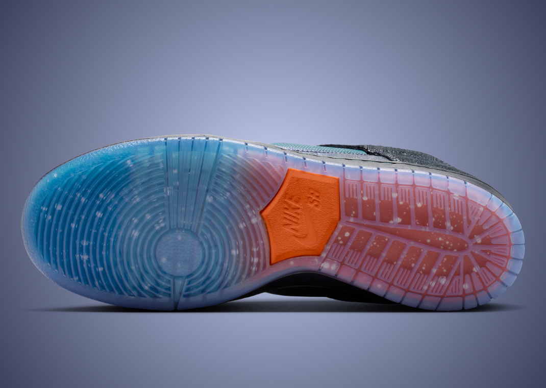 Bluetile Skate Shop x Nike SB Dunk Low Monarch - Bottom