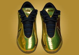 Nike LeBron 22 Immortalized Metallic Vivid Gold Top
