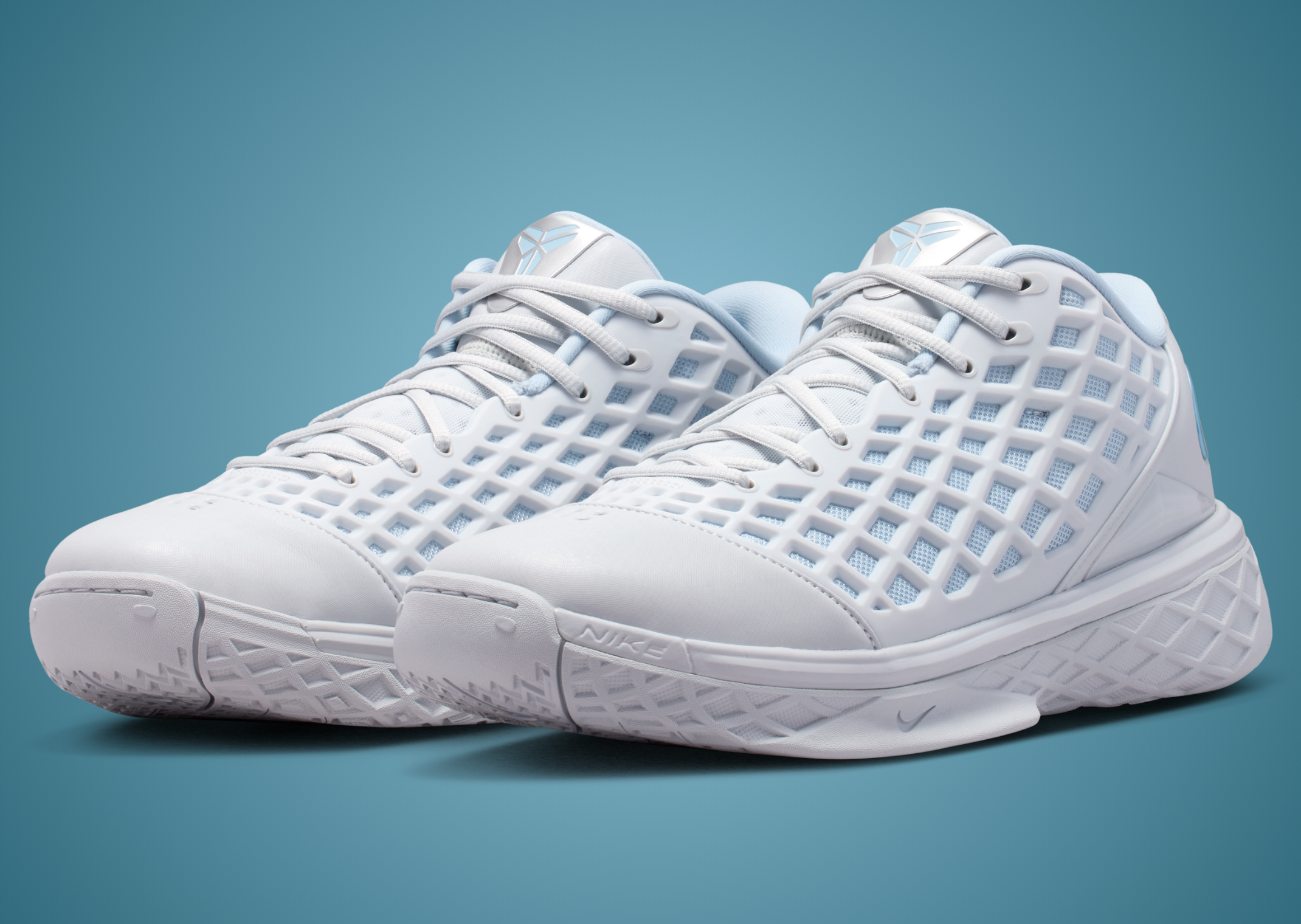 Nike Kobe 3 Low Protro Pure Platinum - Angle