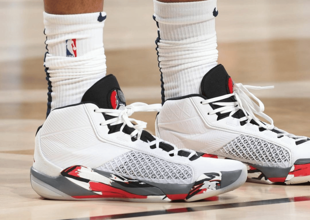 Air Jordan 38 Bugs Bunny On-Feet