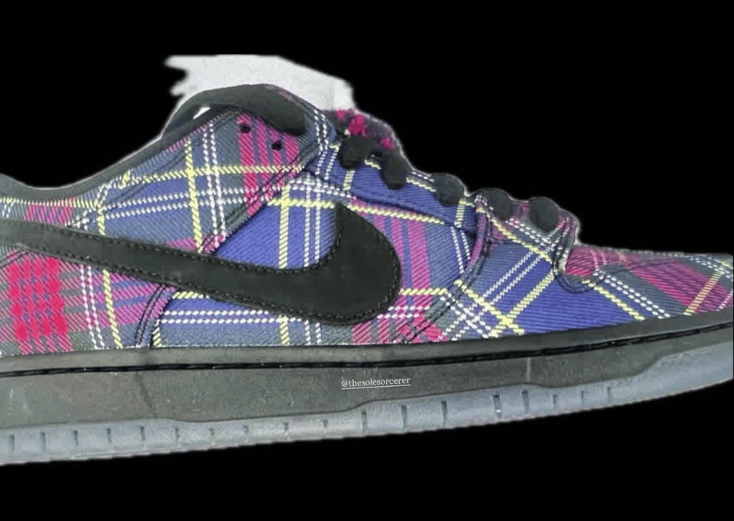 Nardwuar x Nike SB Dunk Low