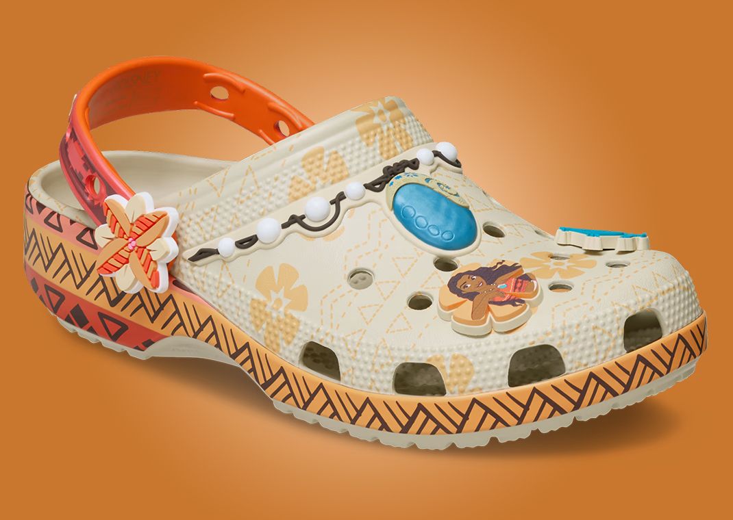 Moana x Crocs Classic Clog Maui Angle