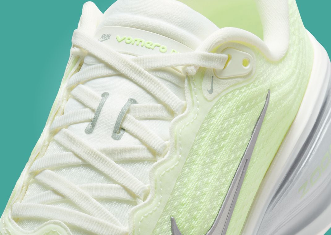 Nike Vomero Plus Barely Volt (W) Detail