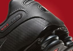 Nike Shox NZ Black Varsity Red - Heel Detail