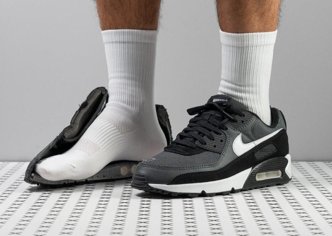 Nike Air Max 90 On Foot