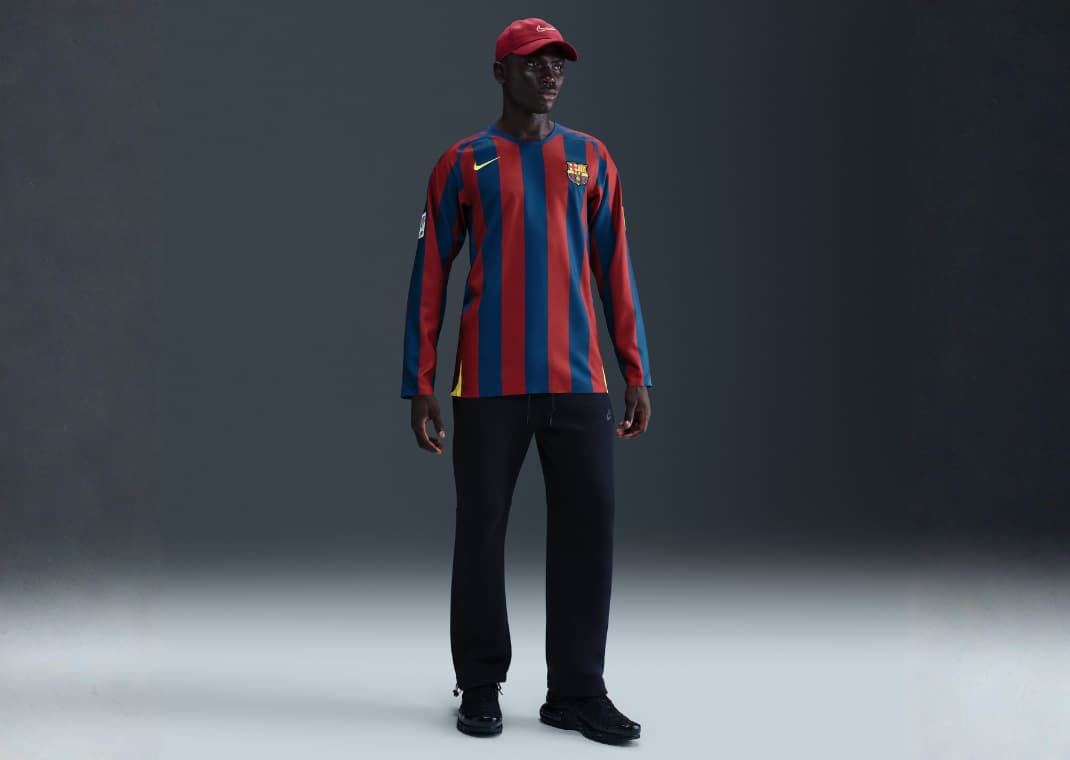 Ronaldinho FC Barcelona 2005/06 Reissue Jersey