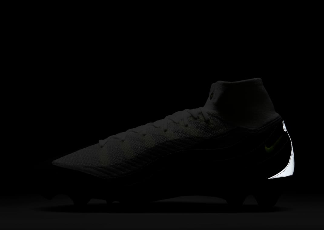 The Nike Zoom Superfly 10 Elite Air Max 95 SE FG Neon Releases