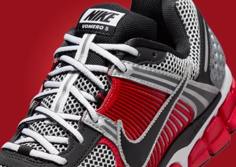 Nike Zoom Vomero 5 Metallic Silver University Red Detail