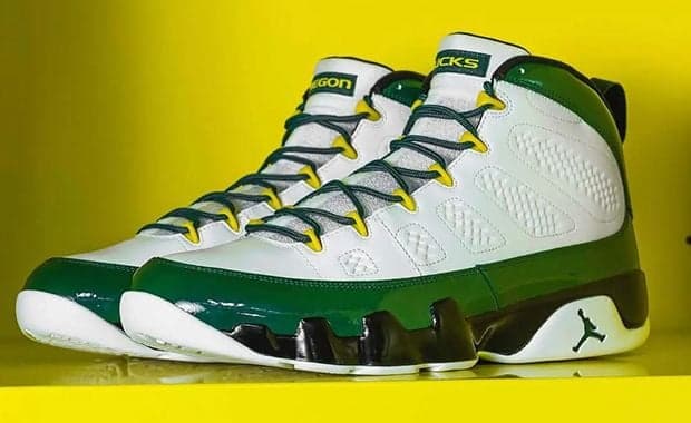 Air Jordan 9 Oregon Ducks PE