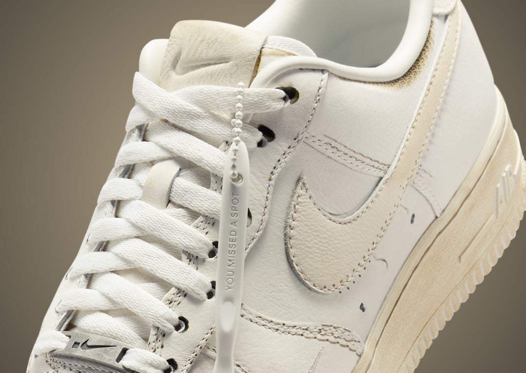 .SWOOSH x Nike Air Force 1 Low Dirty Triple White