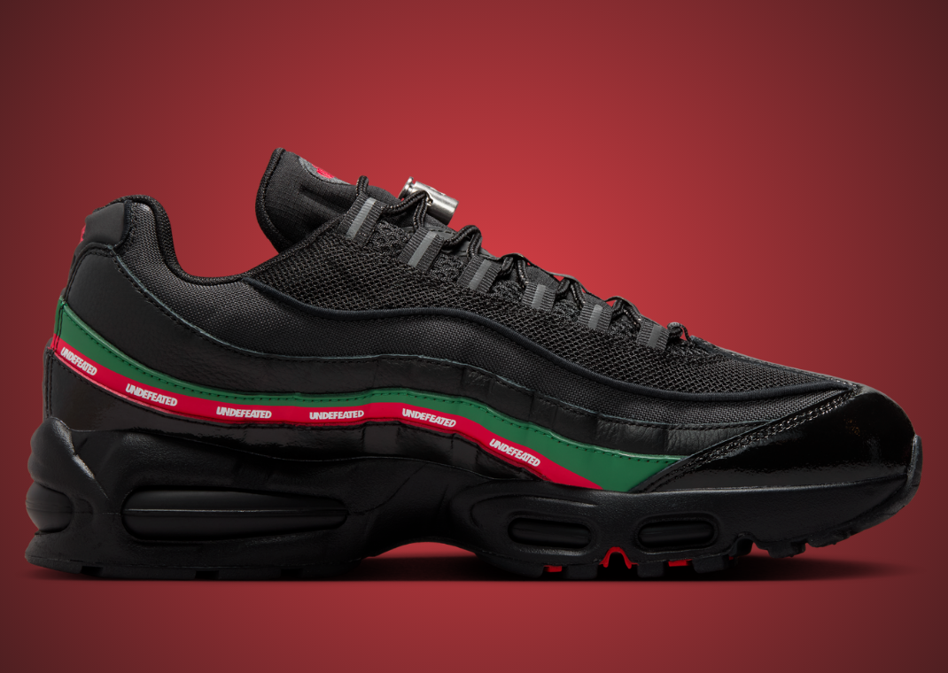 Undefeated x Nike Air Max 95 OG Big Bubble Black Gorge Green Medial