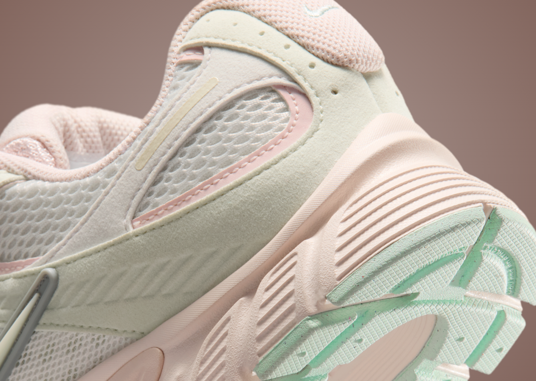 Jaide x Nike V5 RNR Light Soft Pink Heel Detail