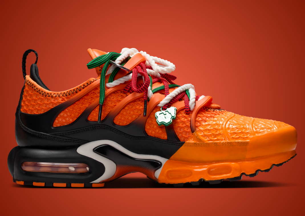 Homecoming x Nike Air Max Safety Orange - Medial