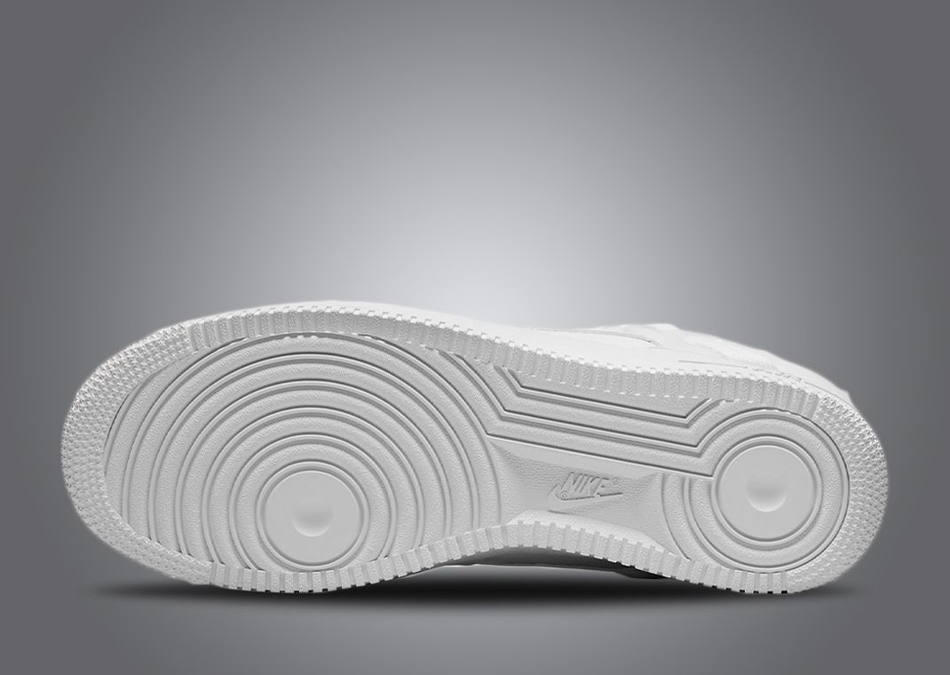 UNDERCOVER x Nike Air Force 1 Low Gore-Tex White Sole Detail