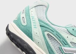 Kith x New Balance 204L Green Detail