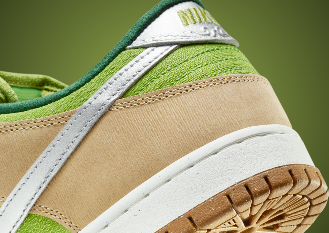 Nike SB Dunk Low WC Escargot Lateral Heel Detail
