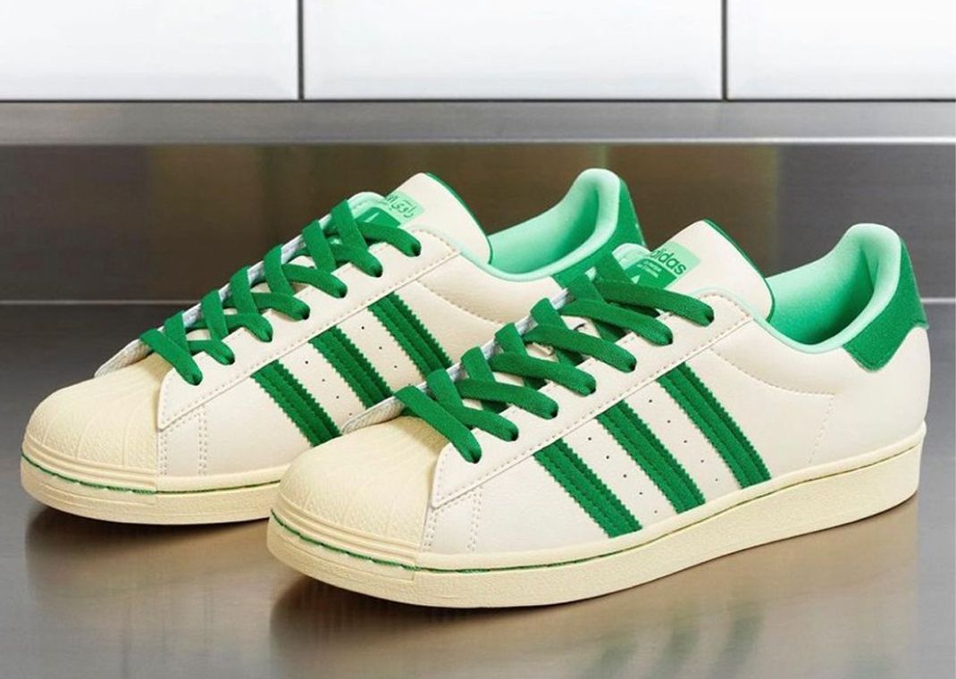 スニーカー adidas Superstar Ravi Restaurant Ravi Restaurant Lands An adidas Superstar Collab