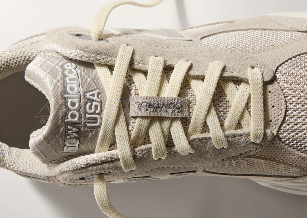 Kith x New Balance 990v3 - Detail