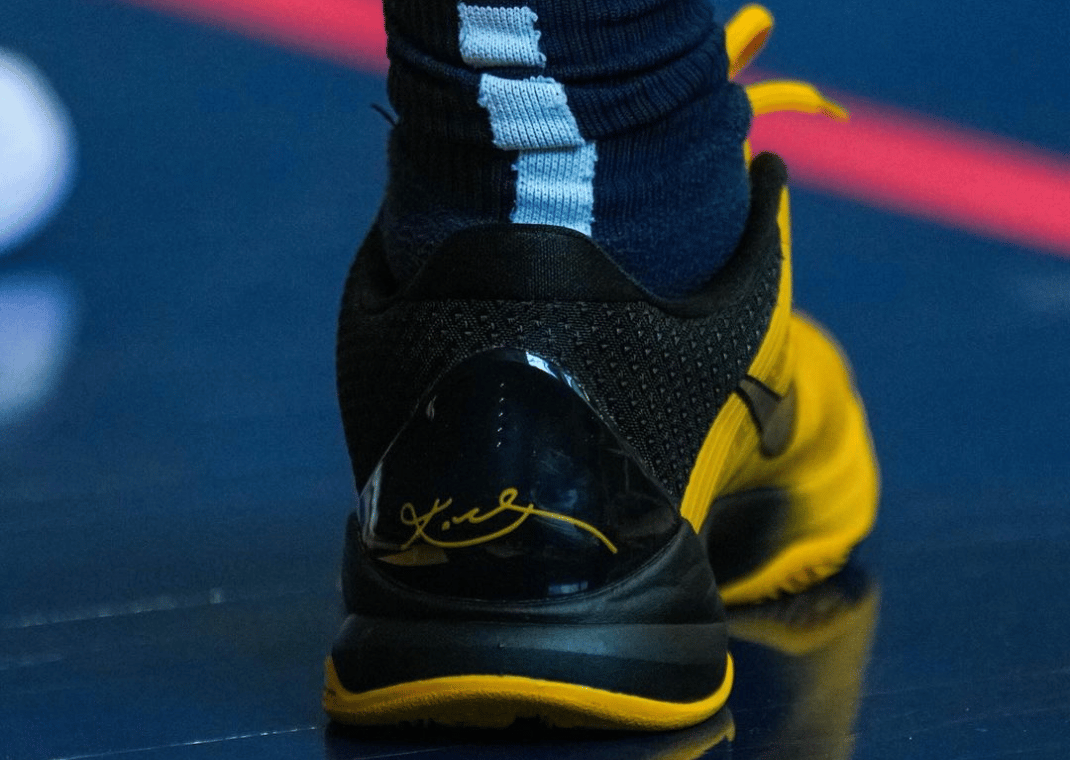 シューズ(男性用) Nike Kobe5 Caitlin Clark PE Caitlin Clark Launches Her First Nike PE Sneaker: Kobe 5