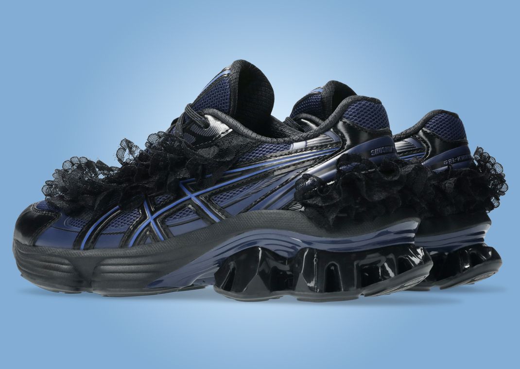 SHUSHU/TONG x Asics Gel-Kinetic Fluent Black Blue Expanse Heel Angle