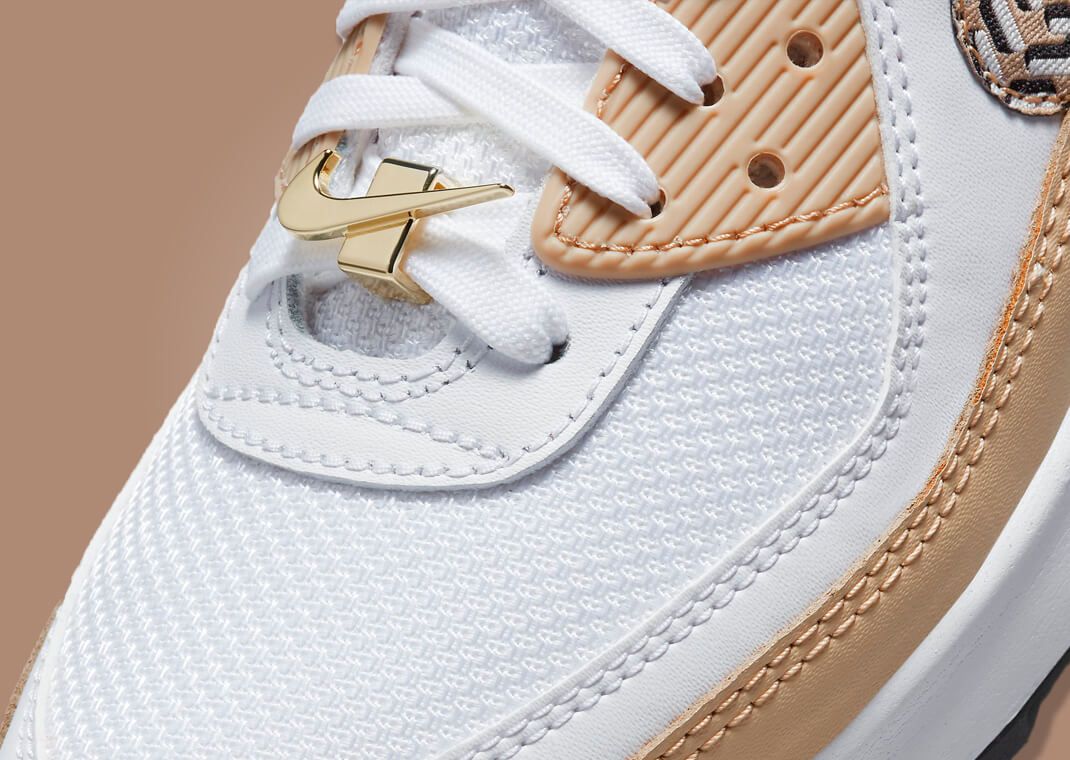 nike air max 90 flyease white gold