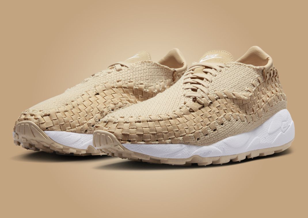 Nike Air Footscape Woven Sesame (W) Angle