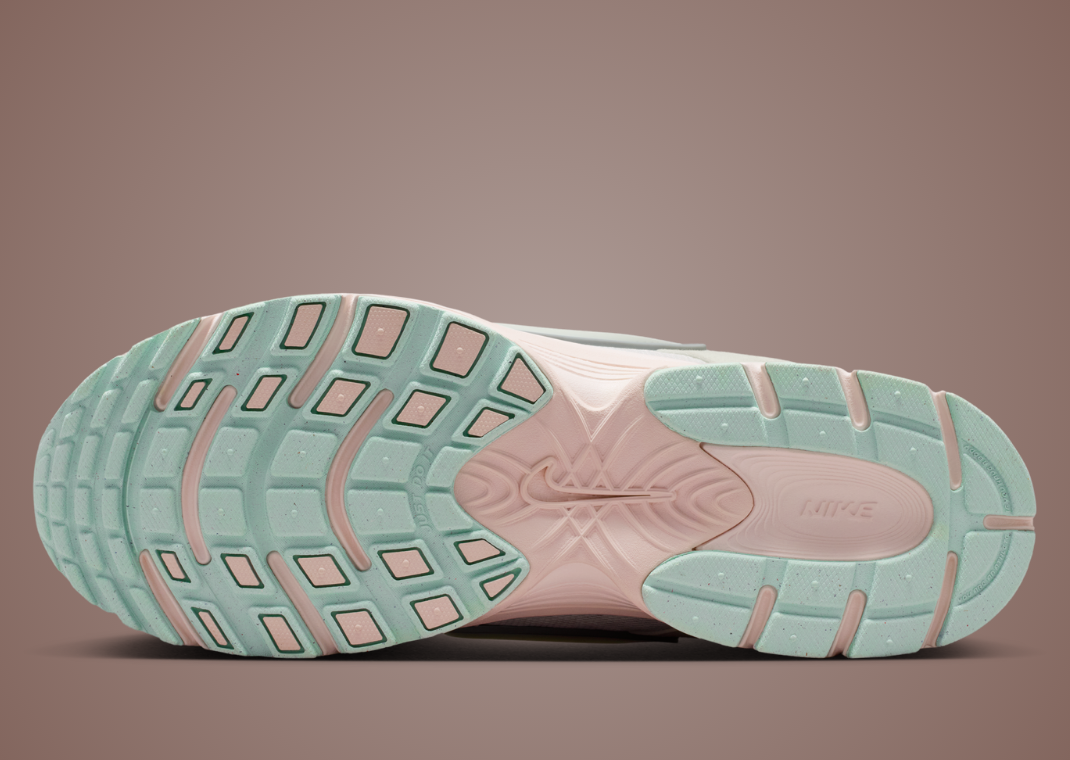 Jaide x Nike V5 RNR Light Soft Pink Outsole