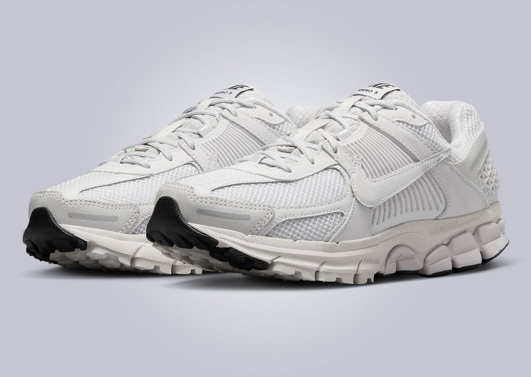 Nike zoom vomero 5 white best sale