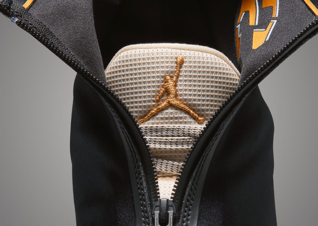 Air Jordan 4028 Black Metallic Gold