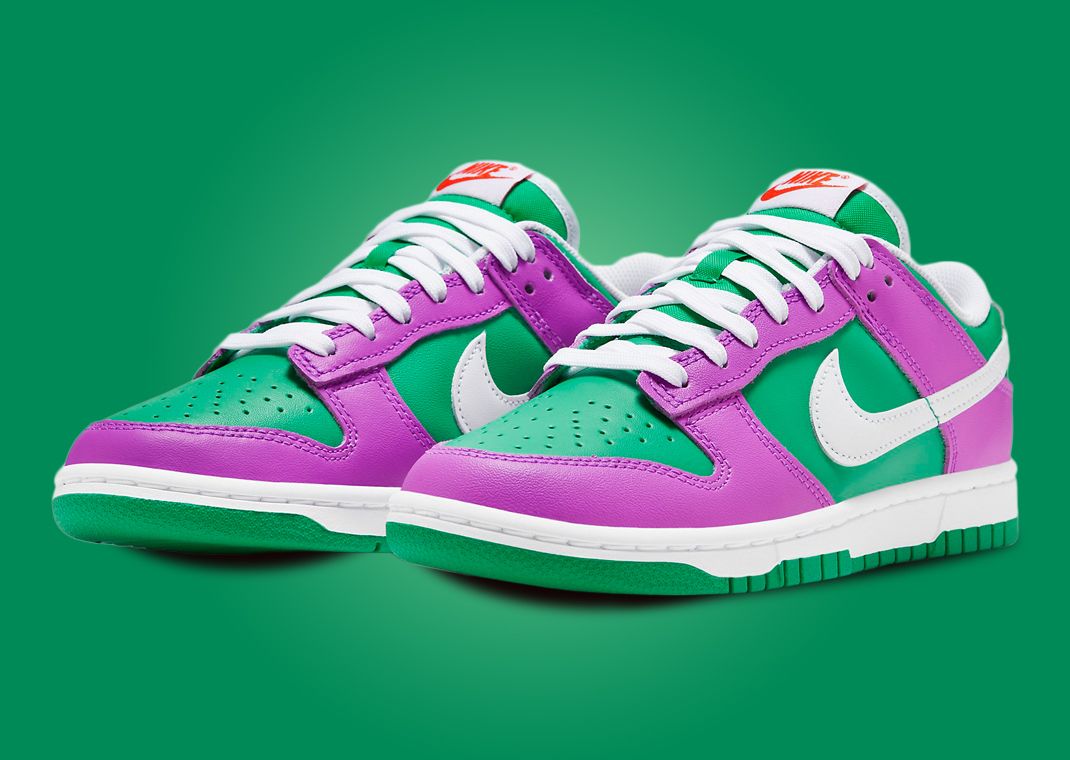 Nike Dunk Low Stadium Green Fuchsia (W)