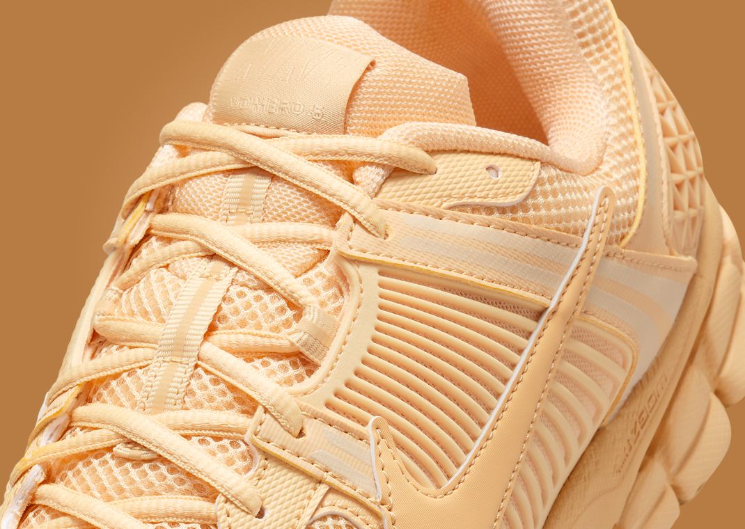 Nike Zoom Vomero 5 Celestial Gold Detail
