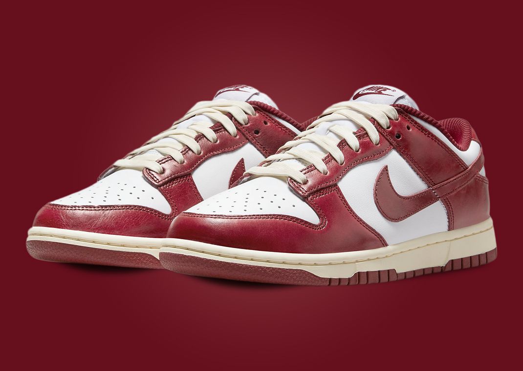 Nike Dunk Low Vintage Team Red (W)