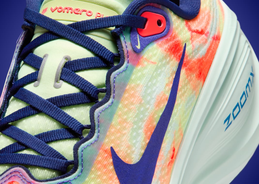 Nike Vomero Plus Multi-Color