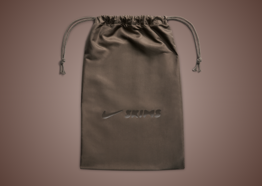 NikeSKIMS Rift Satin Silt Red - Bag