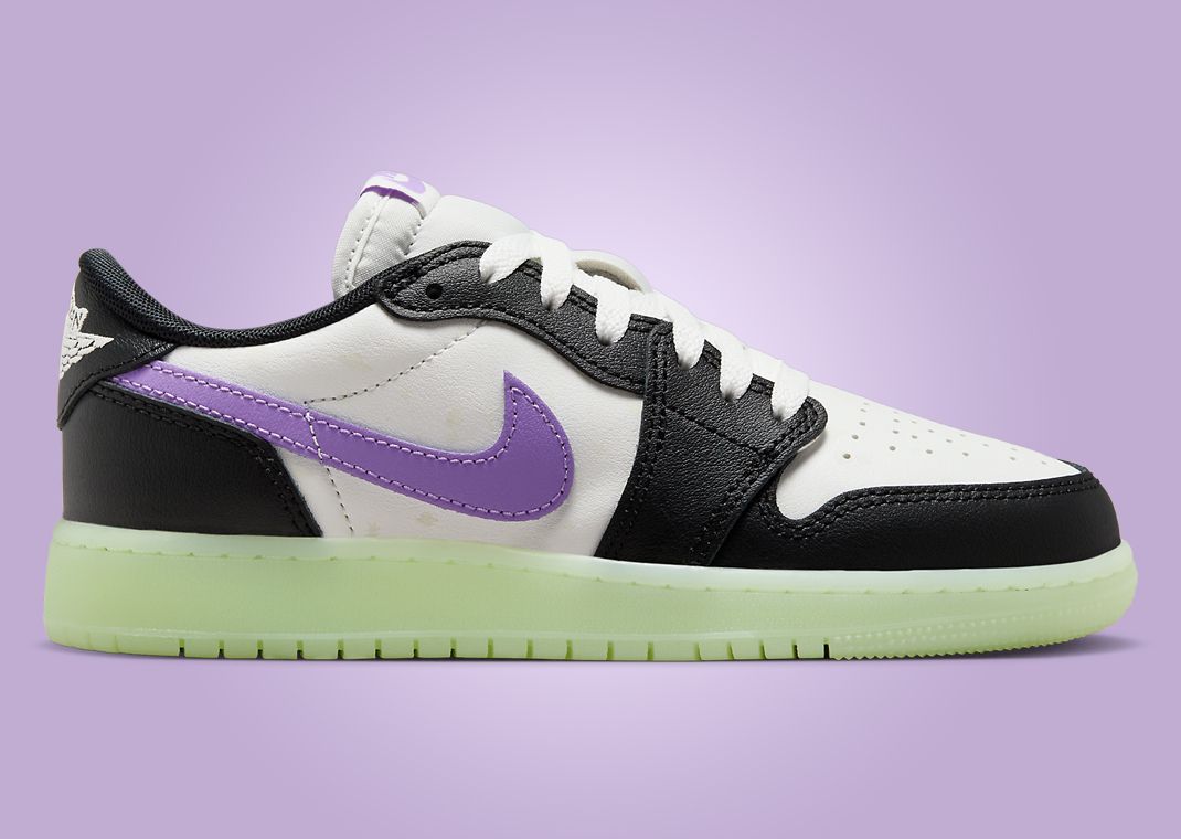 Air Jordan 1 Retro Low OG Black Raspberry (GS) Lateral Right